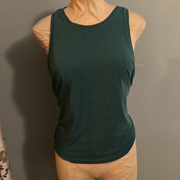 Workout tank - Picture 2 of 3